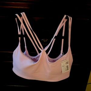 NWT Lululemon Nulu Strappy Yoga Bra. Size 8